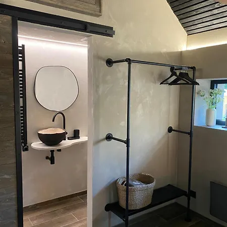 Daire Meunier, Tu Dors Vaux-sur-Sure